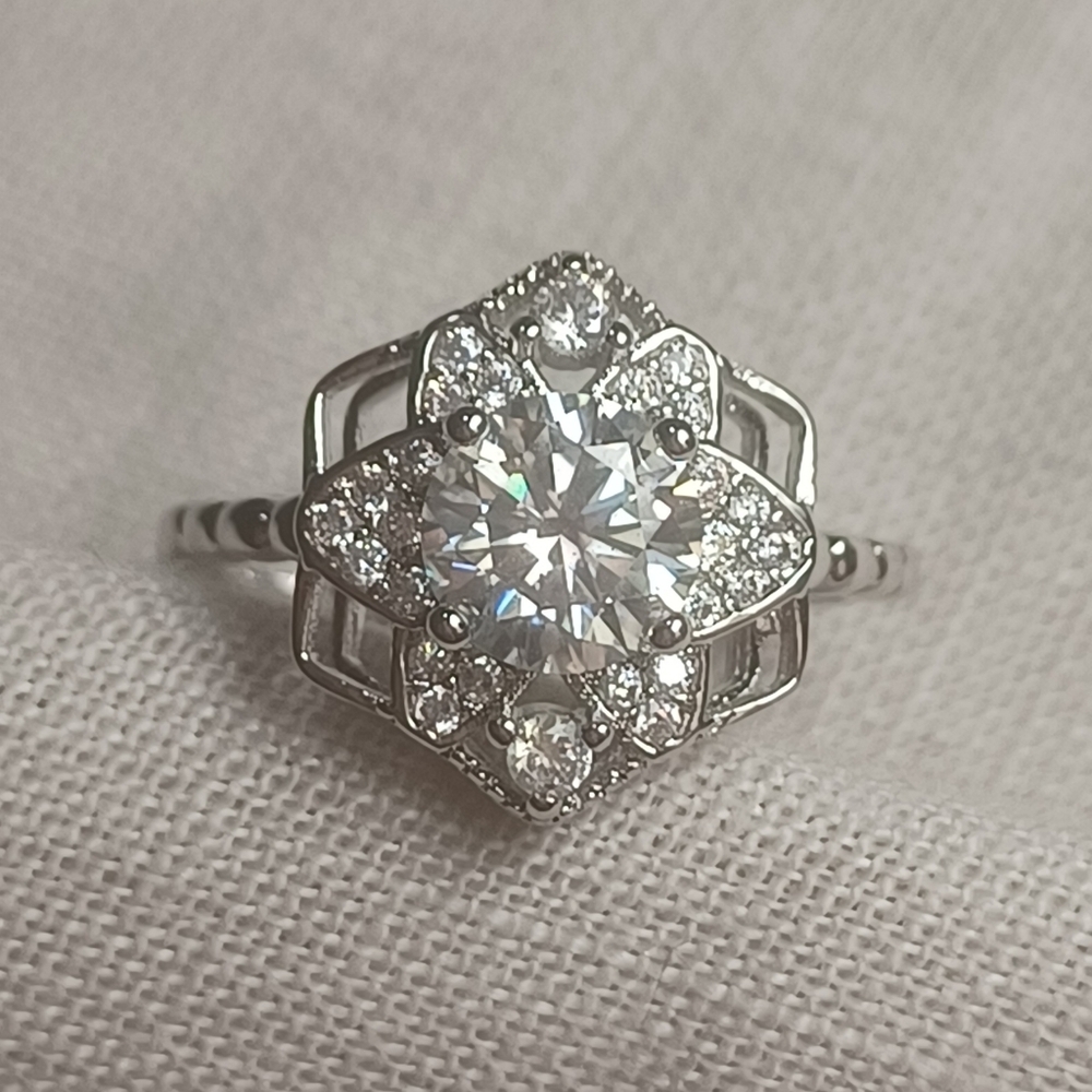 1ct. Moissanite Flower Ring